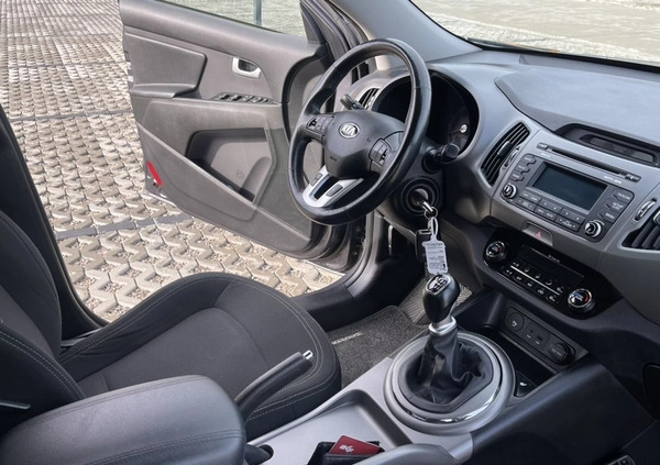 Kia Sportage cena 51500 przebieg: 153000, rok produkcji 2014 z Starachowice małe 596
